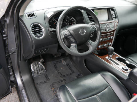 2017 Nissan Pathfinder Platinum