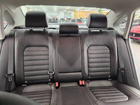 2016 Volkswagen Passat V6 SEL Premium