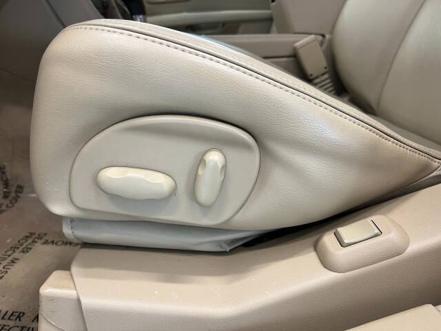 2008 Cadillac SRX V8