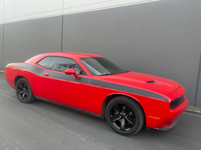 2016 Dodge Challenger SXT Plus