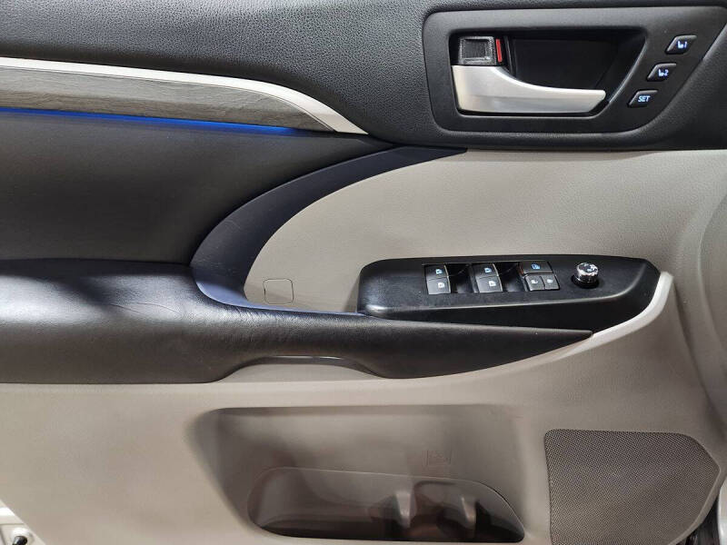 2017 Toyota Highlander Limited