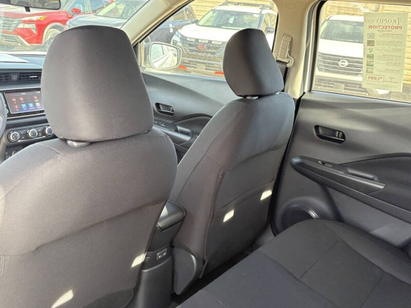 2025 Nissan Kicks Play S