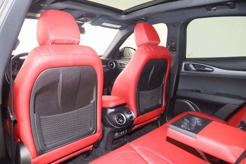 2023 Alfa Romeo Stelvio Veloce