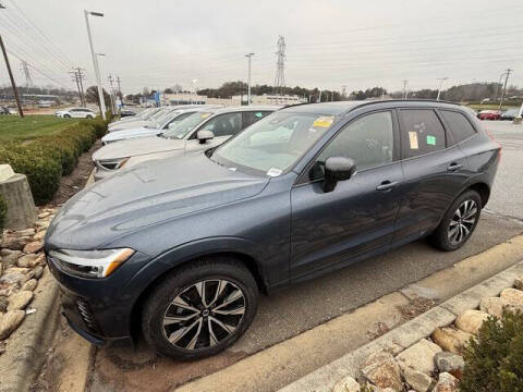 2025 Volvo XC60 B5 Plus Dark Theme