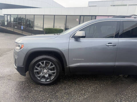 2022 GMC Acadia SLT