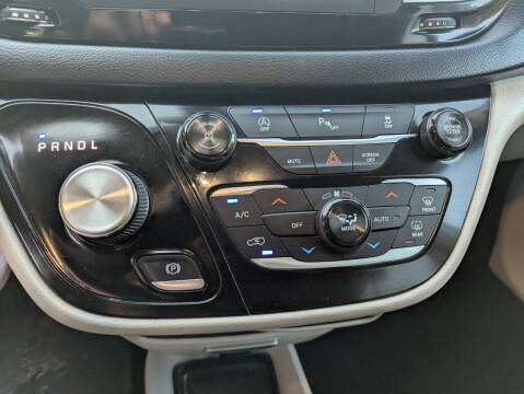 2018 Chrysler Pacifica Touring L