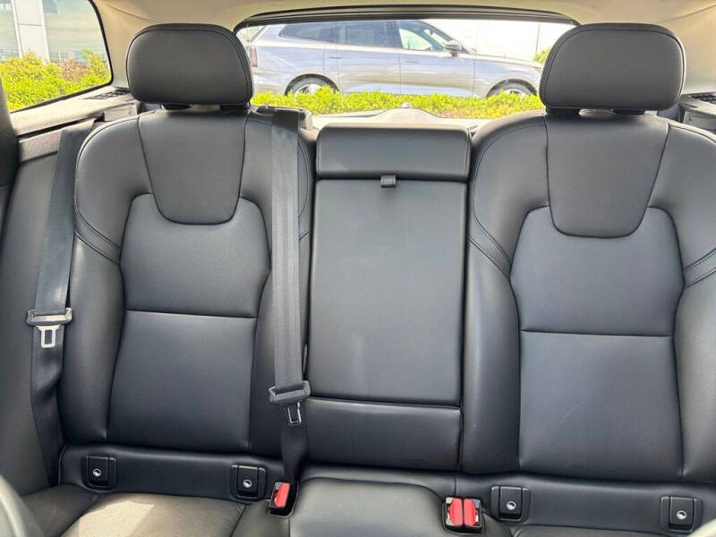 2023 Volvo XC60 B5 Core
