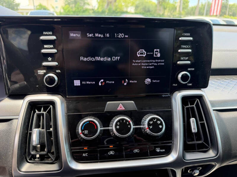 2022 Kia Sorento LX