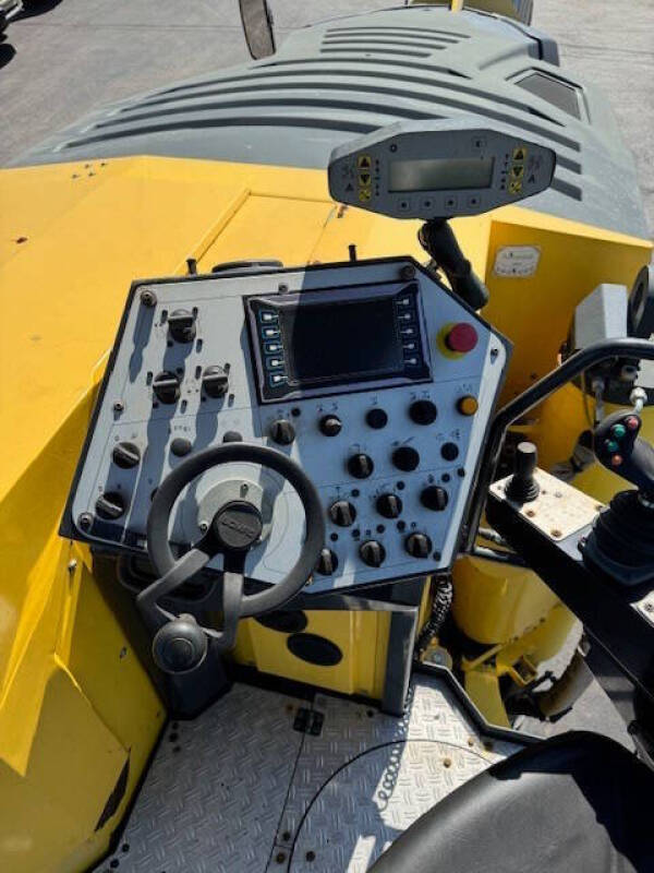 2015 BOMAG BM1200/35 TRACKED COLD PLANNER