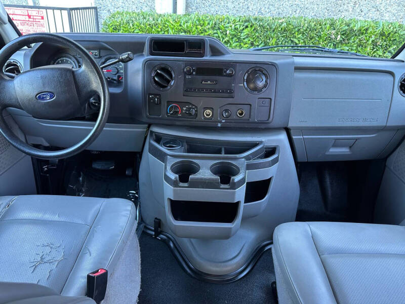 2011 Ford E-Series E-150