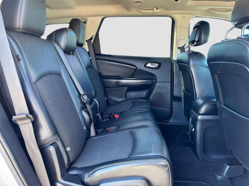 2020 Dodge Journey Crossroad