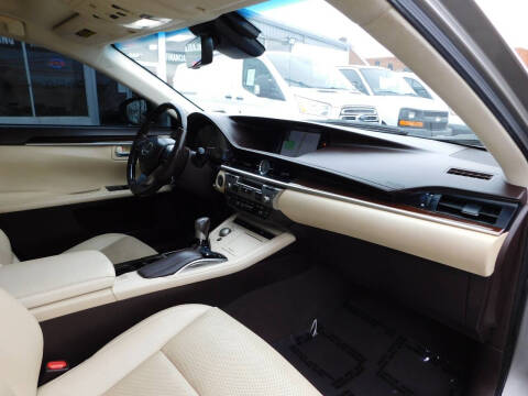 2017 Lexus ES 350