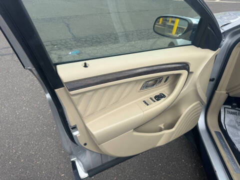 2016 Ford Taurus Limited