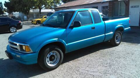 1995 Chevrolet S-10 for sale at Larry's Auto Sales Inc. in Fresno CA