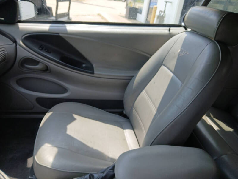 2003 Ford Mustang Premium