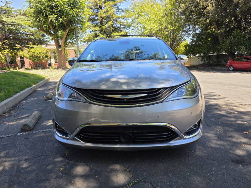 2018 Chrysler Pacifica Hybrid Limited