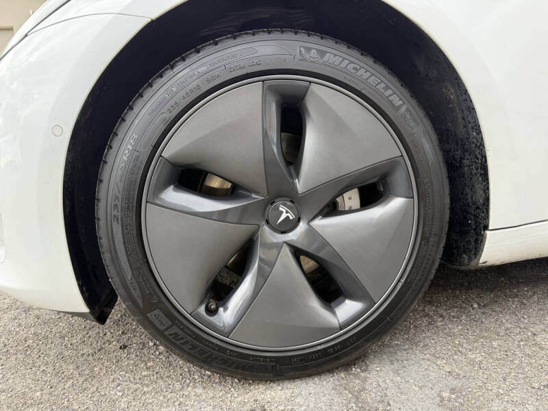 2019 Tesla Model 3 Standard Range Plus