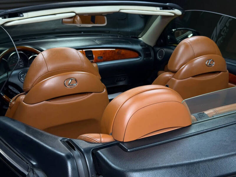 2005 Lexus SC 430