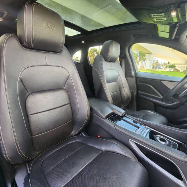 2019 Jaguar F-PACE S