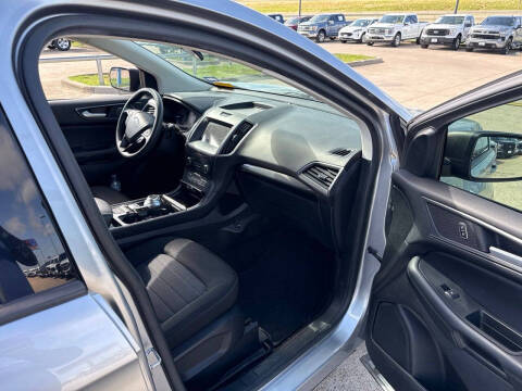 2020 Ford Edge SE