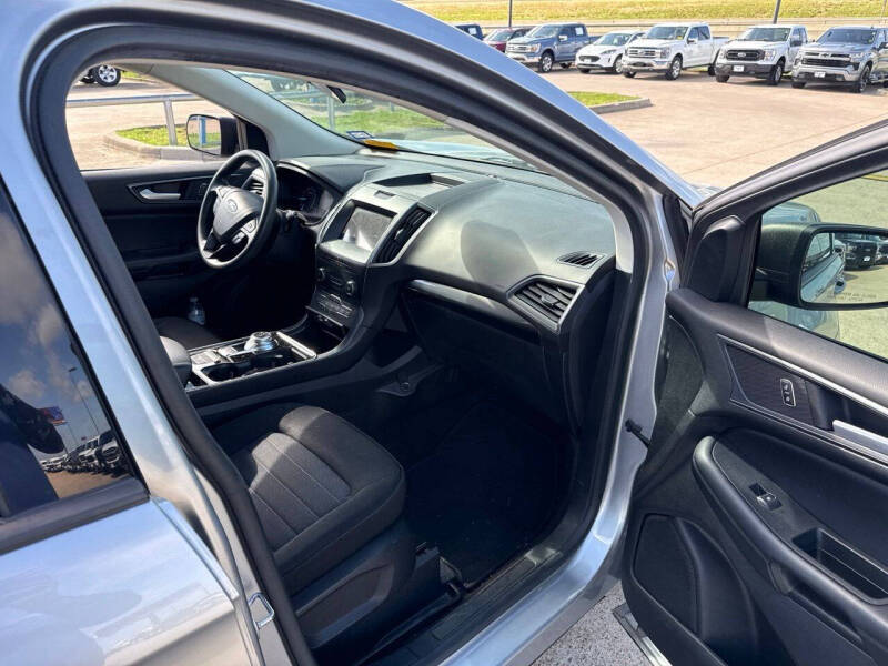 2020 Ford Edge SE