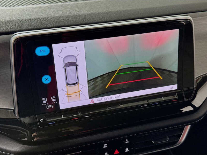 2025 Volkswagen Atlas Cross Sport SE 4Motion