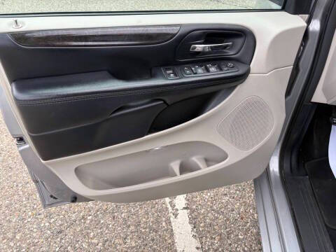 2016 Dodge Grand Caravan SXT Plus