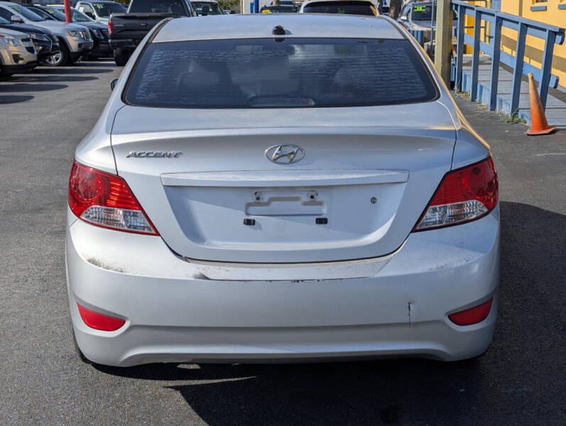 2013 Hyundai Accent GLS