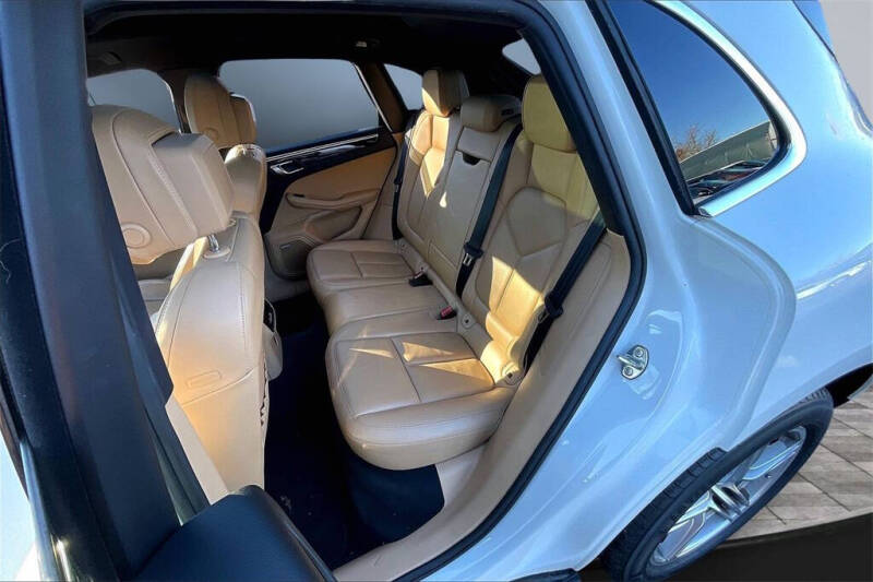 2017 Porsche Macan S