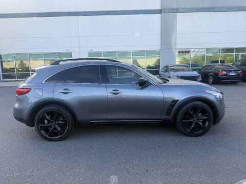 2015 Infiniti QX70