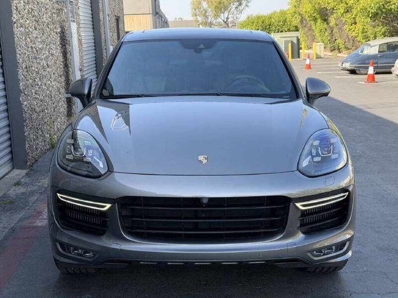 2017 Porsche Cayenne GTS