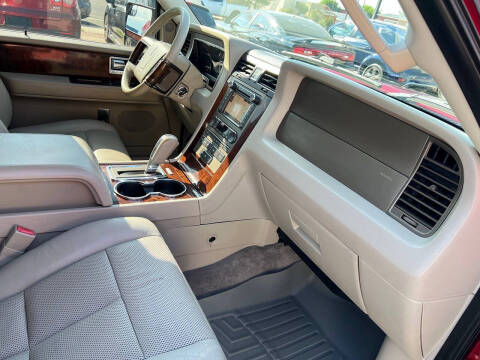 2013 Lincoln Navigator L