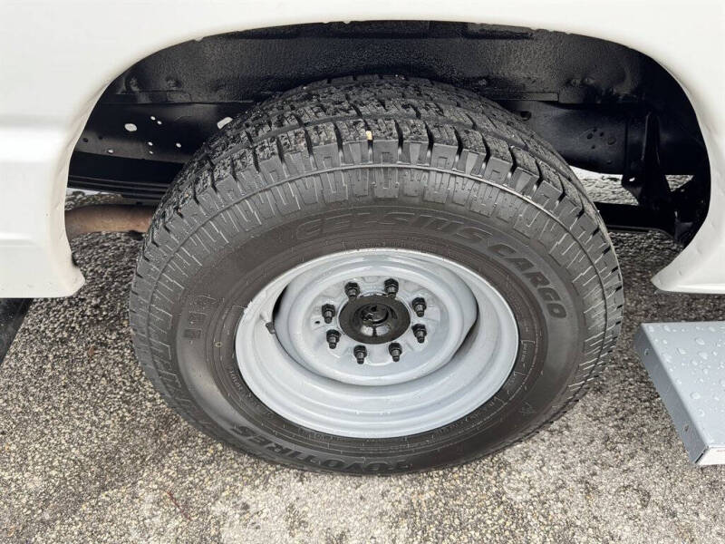 2013 Ford E-Series E-150