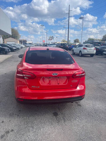 2017 Ford Focus SE