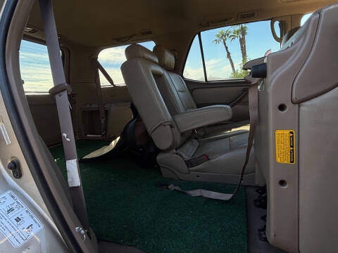 2002 Toyota Sequoia SR5