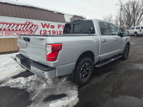 2017 Nissan Titan SV