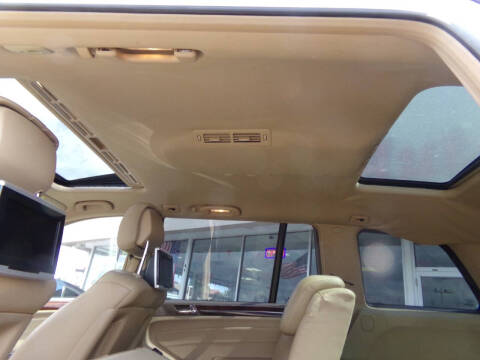 2011 Mercedes-Benz GL-Class GL 550 4MATIC