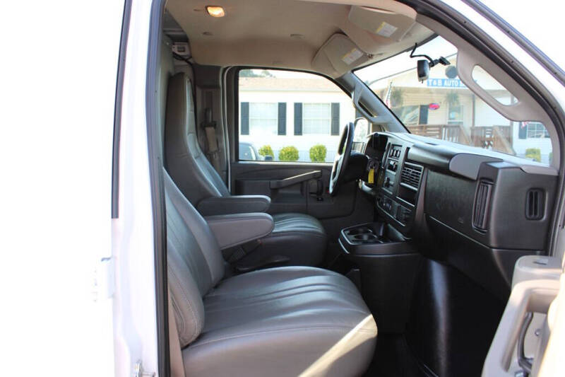 2024 Chevrolet Express 2500