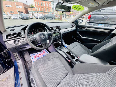 2014 Volkswagen Passat 1.8T S PZEV