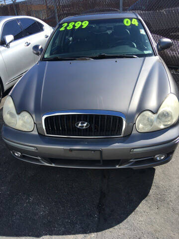 2004 Hyundai Sonata for sale at Square Business Automotive in Milwaukee WI