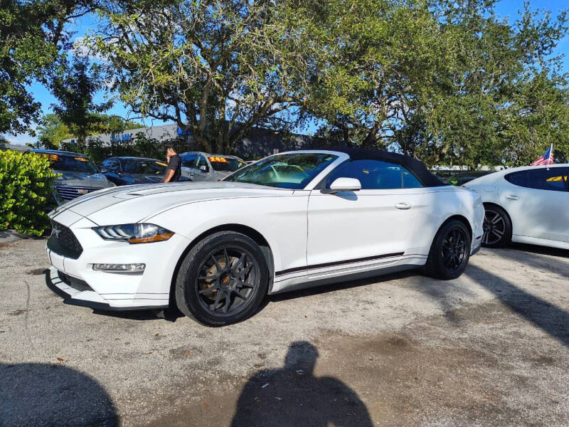 2022 Ford Mustang EcoBoost Premium