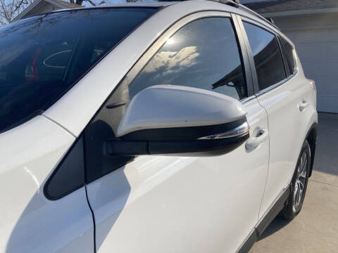 2017 Toyota RAV4 Hybrid LE Plus