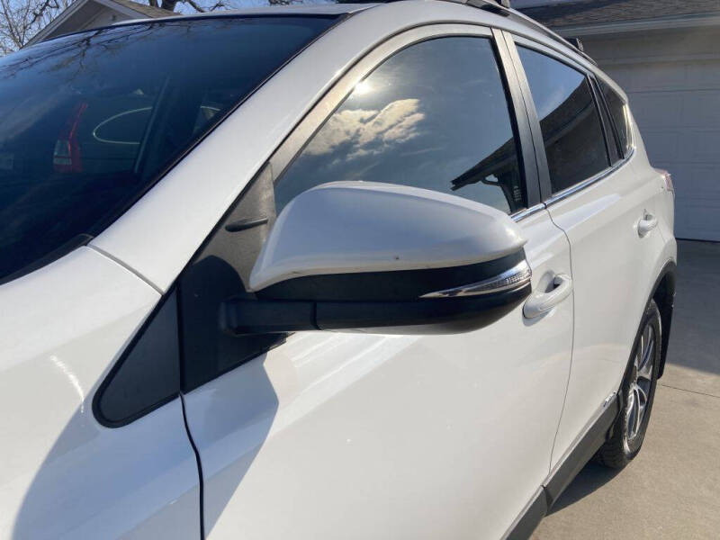 2017 Toyota RAV4 Hybrid LE Plus