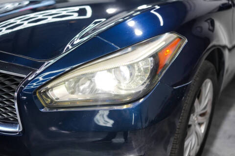 2015 Infiniti Q70 3.7