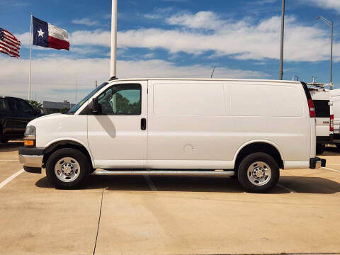 2024 Chevrolet Express 2500