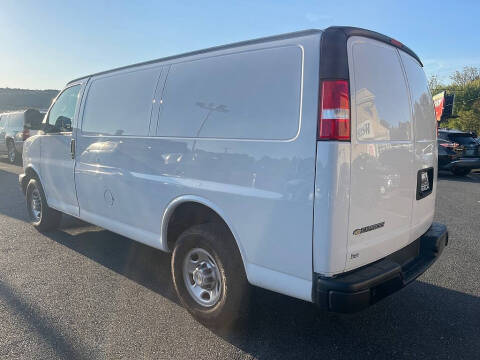 2021 Chevrolet Express 2500