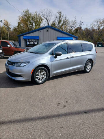 2021 Chrysler Voyager for sale at Ol Mac Motors in Topeka KS