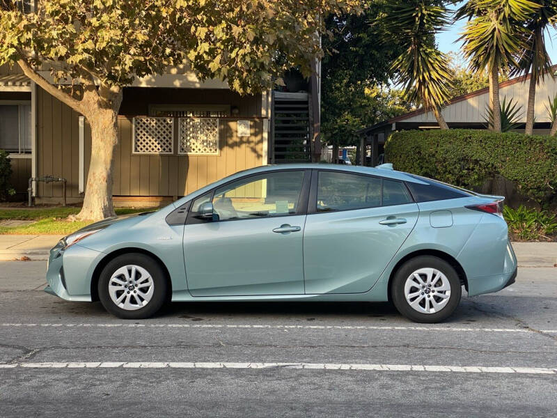 2018 Toyota Prius One
