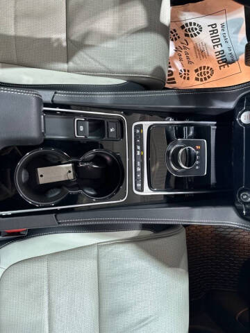 2017 Jaguar F-PACE 35t R-Sport