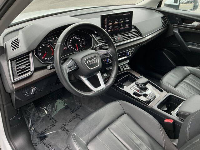 2022 Audi Q5 quattro Premium 40 TFSI